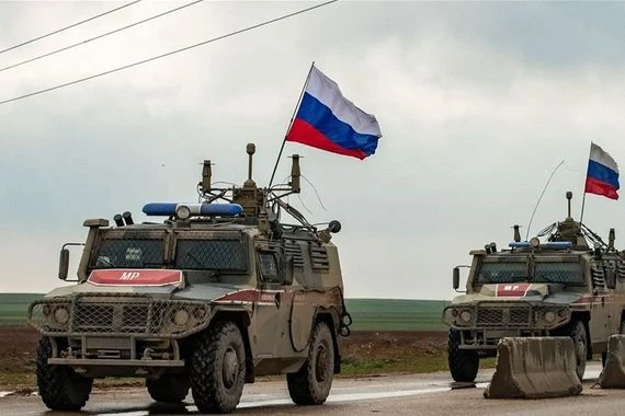 لإيقاف العملية التركية.. روسيا ترسل تعزيزات عسكرية لشمال سوريا
