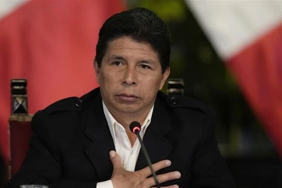 تطورات متسارعة في بيرو.. اعتقال رئيس البلاد