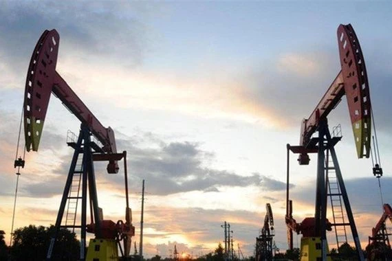 موسكو تخالف والرياض تخشى.. كميات إنتاج النفط تشعل التوتر بين السعودية وروسيا
