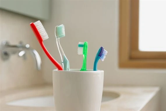 تحذير صحي من استخدام فرشاة أسنان كهربائية: خطر قاتل
