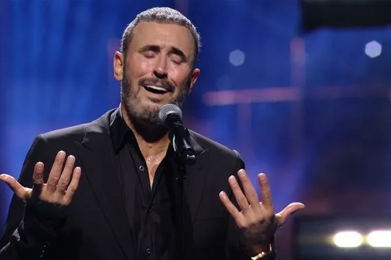 "أرباحها ستقدم لدعم فلسطين".. كاظم الساهر يطرح أغنية باللغة الإنكليزية (فيديو)