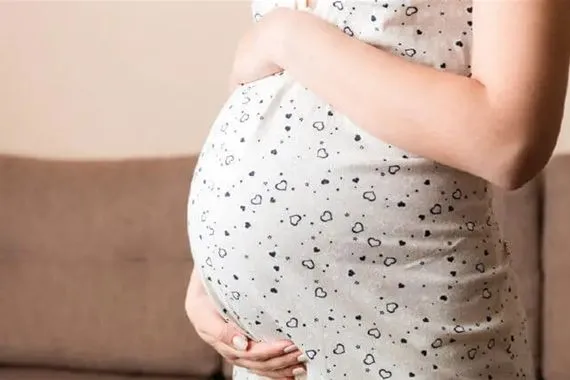دراسة: الجنين يتعرف على لغته الأم قبل أن يولد