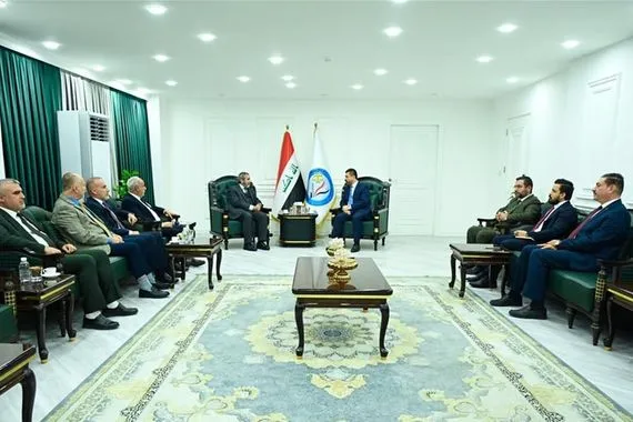 وزير العدل يبحث مع وفد كردي "تطوير النظام الديمقراطي"