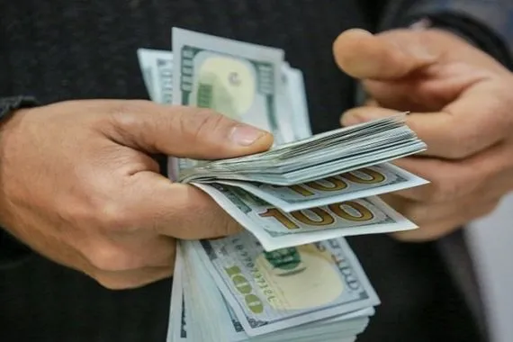 انخفاض اسعار صرف الدولار في الاسواق المحلية
