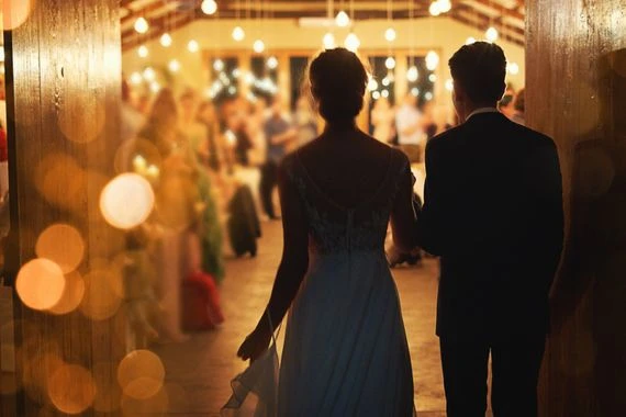 ضربها زوجها على الملأ ثم تصالحا! حادثة “عروس الإسماعيلية” تثير غضباً بمصر وتعليقات من مشاهير