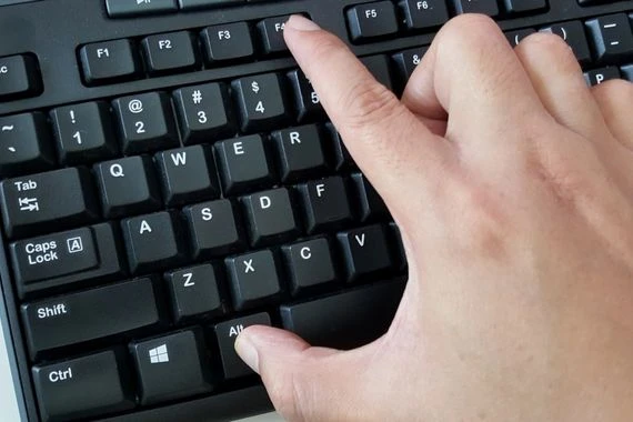 اختصارات على لوحة المفاتيح تمكِّنك من استخدام الكمبيوتر بشكل كامل بدون فأرة!