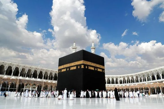 منع السفر في انتظار المعتمرين.. قانون “بوابة العمرة” يحرم المصريين الاستفادة من التسهيلات السعودية