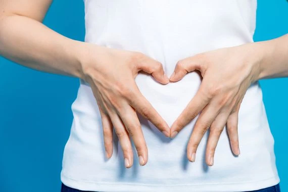 تعاني باستمرار من مشاكل الأمعاء؟ 9 عادات يومية تؤثر سلباً على صحة جهازك الهضمي