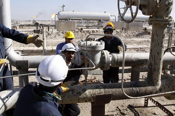 برلمانية: راتب العامل الأجنبي بالحقول النفطية يعادل رواتب 246 موظفاً عراقياً