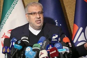 إيران تعتزم خوض مفاوضات مع العراق لرفع القيود عن مستحقات صادرات الغاز