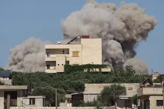 بـقصف روسي.. مقتل واصابة 9 أشخاص بينهم نساء وأطفال في سوريا