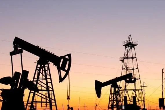 وزير النفط الإيراني يتوقع ارتفاع سعر برميل النفط إلى 100 دولار