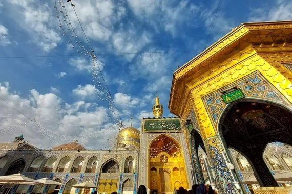 صور من ذكرى مولده.. أجواء مرقد الإمام علي بن موسى الرضا (عليه السلام)