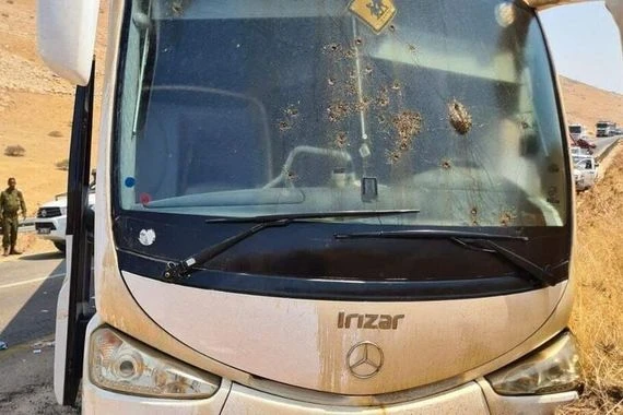جرحى بإطلاق نار على حافلة إسرائيلية في غور الأردن