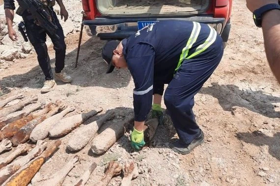 رفع ومعالجة قنابر وقذائف من المخلفات الحربية في محافظتين جنوبيتين