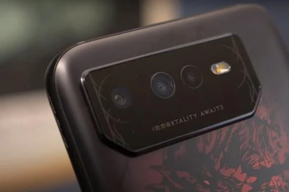 Asus تطلق أحد أكثر هواتف أندرويد تميزاً