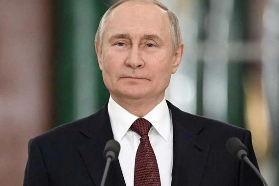بوتين يطالب بتوثيق العملية العسكرية في أوكرانيا سينمائيا