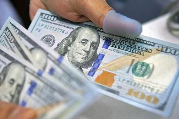 أسعار الدولار تغلق مستقرة عند 162 ألفاً للورقة بالأسواق العراقية