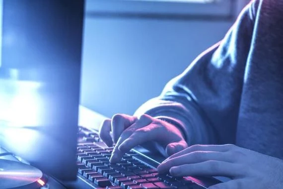 كيف تتحقق مما إذا كانت بياناتك معروضة للبيع على الويب المظلم؟