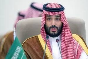 ولي العهد السعودي يستقبل وزير الخارجية الإيراني في جدة