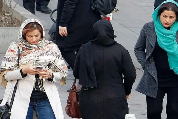 النواب الإيرانيون يصوّتون لصالح تشديد عقوبة انتهاك قواعد اللباس