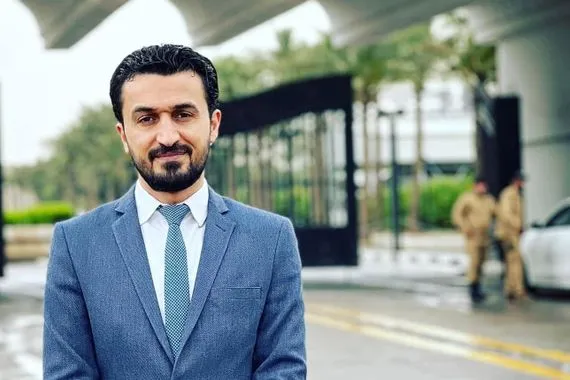 مصطفى سند: وزارة المالية اختلفت علينا بشأن تثبيت موظفي العقود