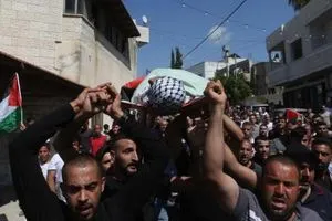 الصحة الفلسطينية: 2044 شهيداً وجريحاً بينهم 141 طفلاً إثر قصف الاحتلال